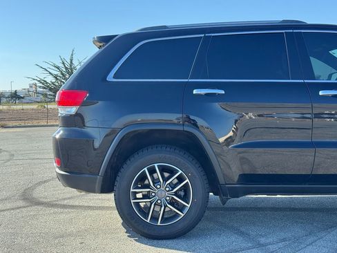 Used 2019 Jeep Grand Cherokee Limited image 8