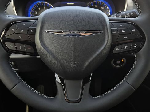 New 2026 Chrysler Pacifica Limited w/ S Appearance Package FWD image 21