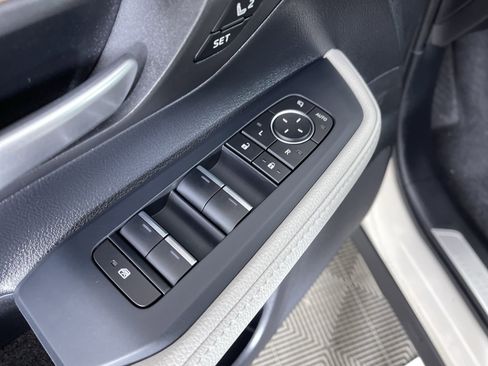Used 2024 Toyota Grand Highlander AWD image 14