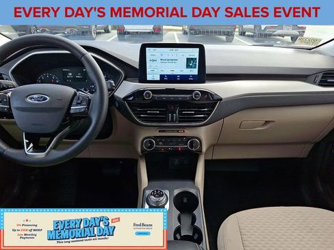 Certified 2022 Ford Escape SE w/ Cold Weather Package AWD/4WD image 15