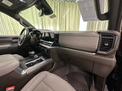 Certified 2024 Chevrolet Silverado 1500 LTZ w/ Technology Package image 21