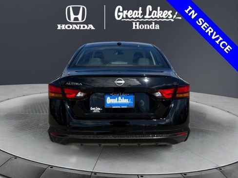 Used 2025 Nissan Altima 2.5 S image 3