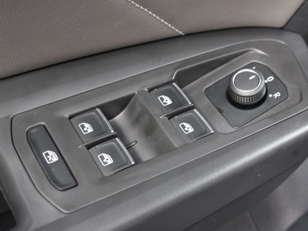 Used 2023 Volkswagen Atlas SE AWD/4WD image 57