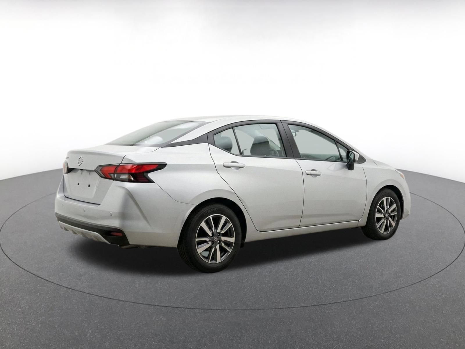 Used 2025 Nissan Versa SV FWD image 8