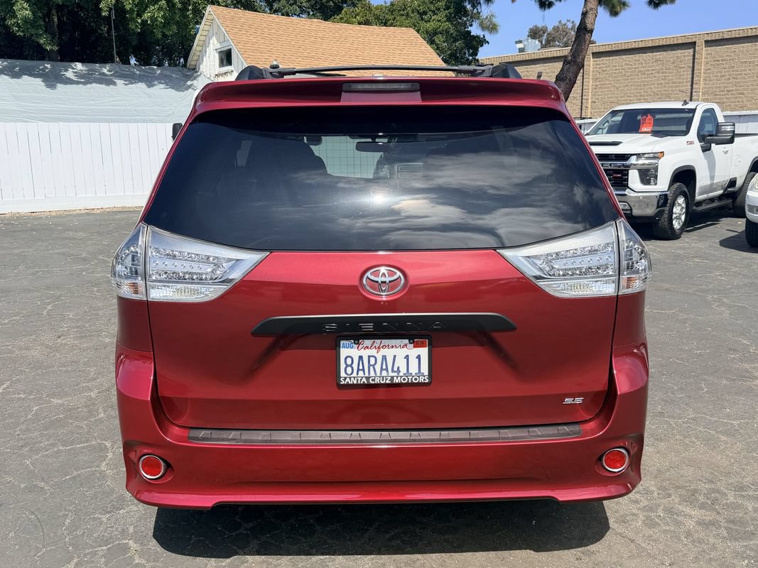 Used 2017 Toyota Sienna SE w/ SE Preferred Package FWD image 5