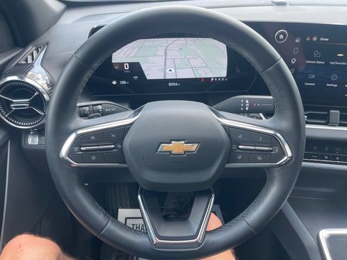 Used 2026 Chevrolet Equinox LT FWD image 15