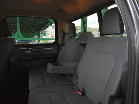 Used 2020 RAM 1500 Big Horn AWD/4WD image 17