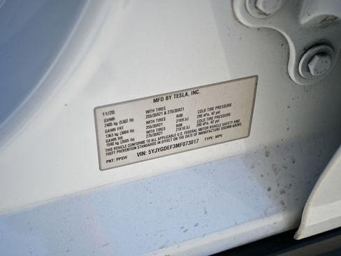 Used 2021 Tesla Model Y Performance AWD/4WD image 29