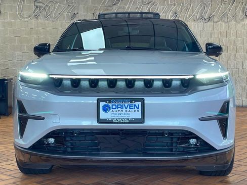 Used 2025 Jeep Wagoneer S Limited image 4