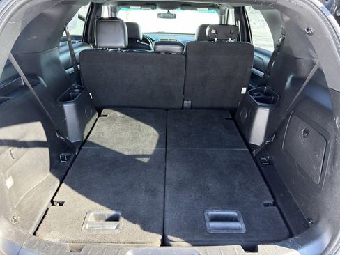 Used 2016 Ford Explorer XLT w/ Equipment Group 202A image 50