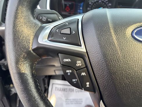 Used 2020 Ford Edge Titanium image 21