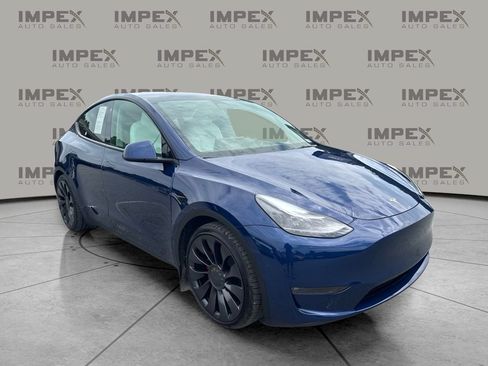 Used 2023 Tesla Model Y Performance AWD/4WD image 4