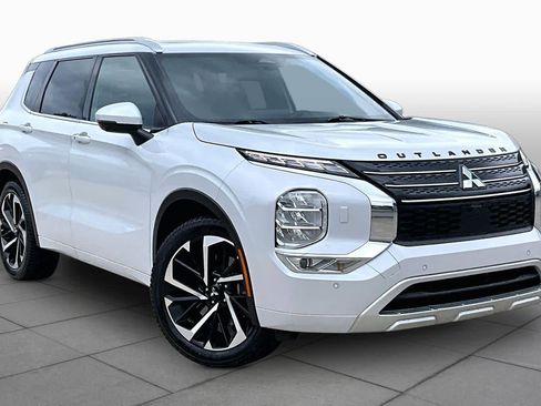 Used 2022 Mitsubishi Outlander SEL image 3