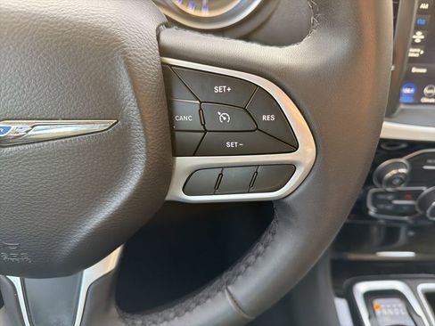 Used 2023 Chrysler 300 Touring RWD image 24