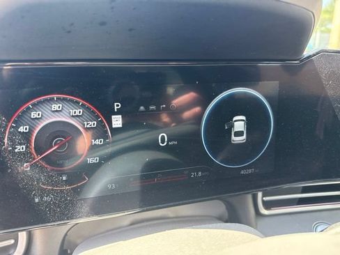 Certified 2024 Hyundai Elantra SEL FWD image 11