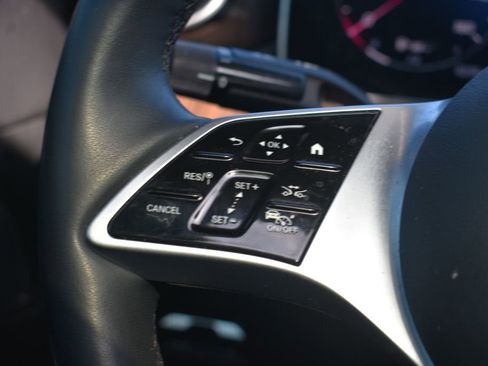 Used 2025 Mercedes-Benz C 300 Sedan image 14