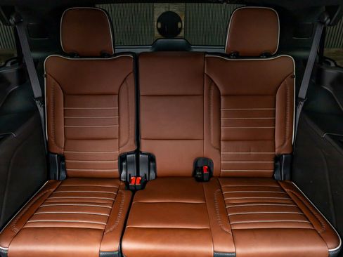 Used 2024 GMC Yukon Denali Ultimate image 36