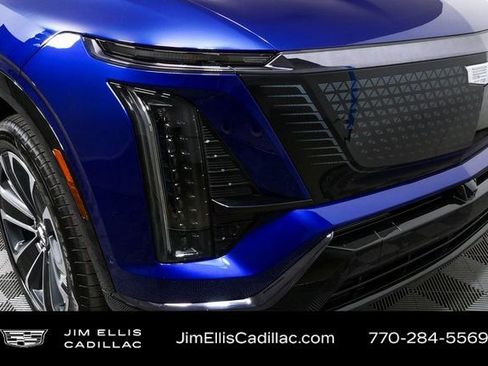 Used 2026 Cadillac Vistiq Sport image 38