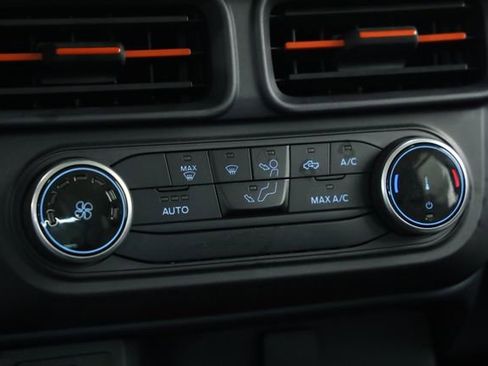 Used 2022 Ford Maverick XLT image 21