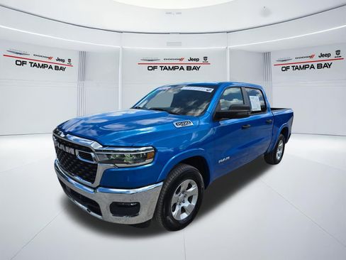 Used 2025 RAM 1500 Big Horn AWD/4WD image 2