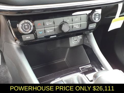 New 2026 Jeep Compass Latitude image 13