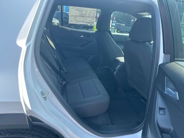 New 2027 Chevrolet Equinox LT w/ Safety and Technology Package FWD image 30