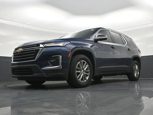 Used 2023 Chevrolet Traverse LT FWD image 24