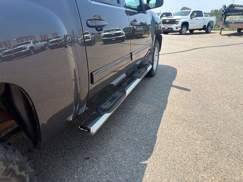 Used 2011 Chevrolet Silverado 1500 LT w/ All-Star Edition AWD/4WD image 27
