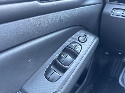 Used 2025 Nissan Altima 2.5 SV image 19