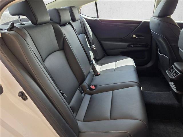 Used 2023 Lexus ES 350 w/ Premium Package FWD image 21