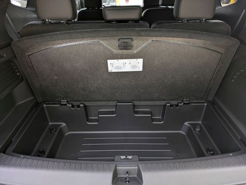 New 2026 GMC Acadia AT4 AWD/4WD image 38