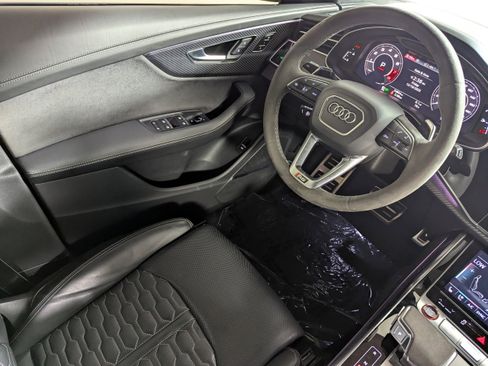 Certified 2024 Audi RS Q8 image 9