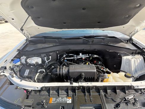 Used 2023 Ford Explorer XLT RWD image 32