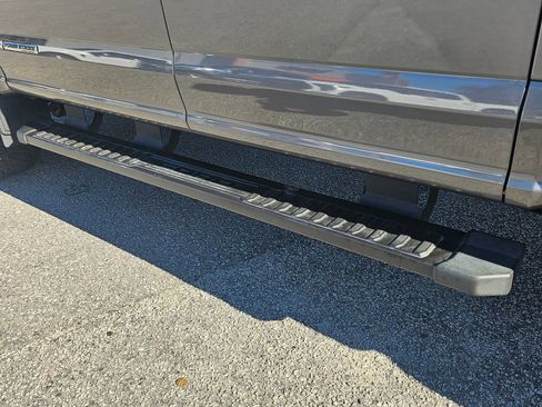 Used 2022 Ford F350 Lariat w/ Black Appearance Package image 27