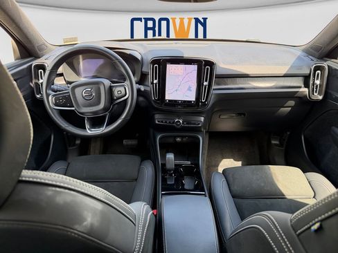 Used 2023 Volvo XC40 Recharge Plus AWD/4WD image 19