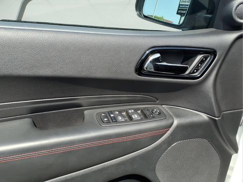 Used 2025 Dodge Durango R/T w/ Blacktop Package AWD/4WD image 9