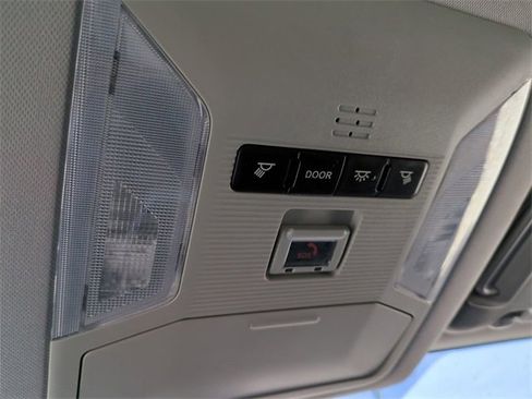 Used 2021 Toyota RAV4 XLE image 22