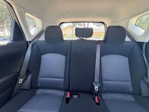 Used 2025 Kia Soul LX w/ LX Technology Package FWD image 34