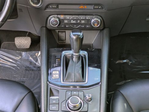 Used 2018 MAZDA CX-5 Touring image 19