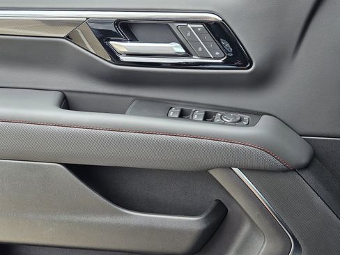 New 2026 Chevrolet Suburban RST w/ Comfort Package AWD/4WD image 24