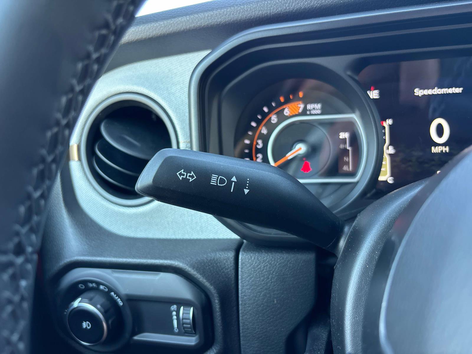 Certified 2025 Jeep Wrangler 4WD S image 27