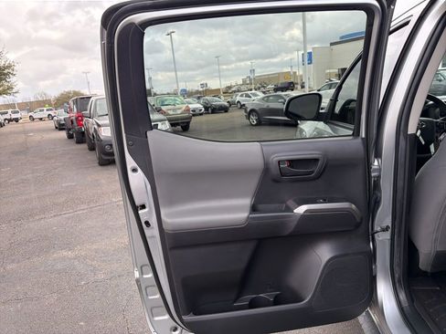 Used 2022 Toyota Tacoma SR5 image 27