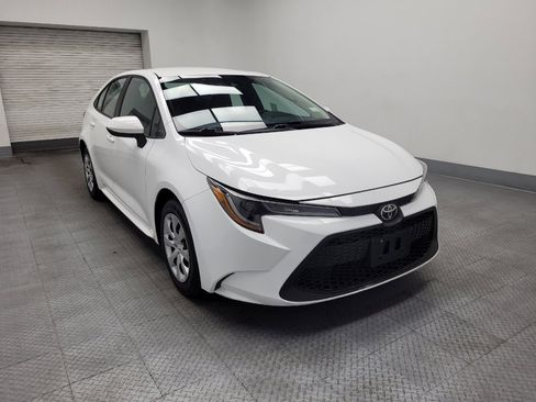 Used 2020 Toyota Corolla LE image 13
