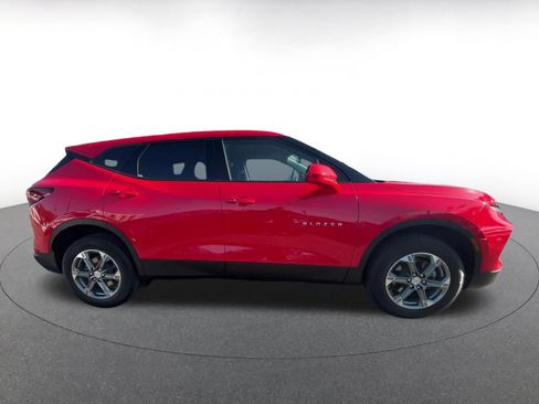 Used 2025 Chevrolet Blazer LT FWD image 13