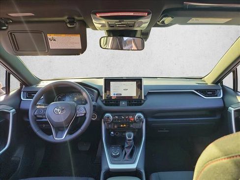 Used 2024 Toyota RAV4 SE image 20
