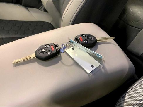 Certified 2025 Subaru Forester image 13