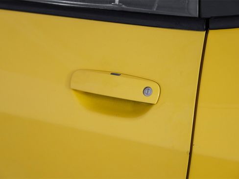 Used 2017 Dodge Challenger R/T image 32