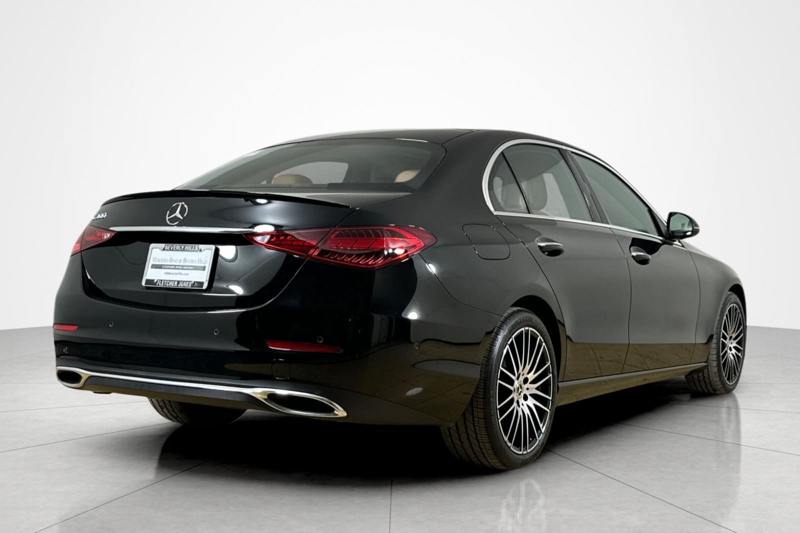 Used 2024 Mercedes-Benz C 300 Sedan image 5