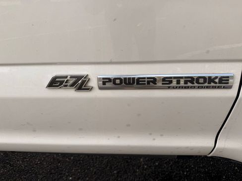 Used 2018 Ford F250 Lariat w/ Lariat Ultimate Package image 5