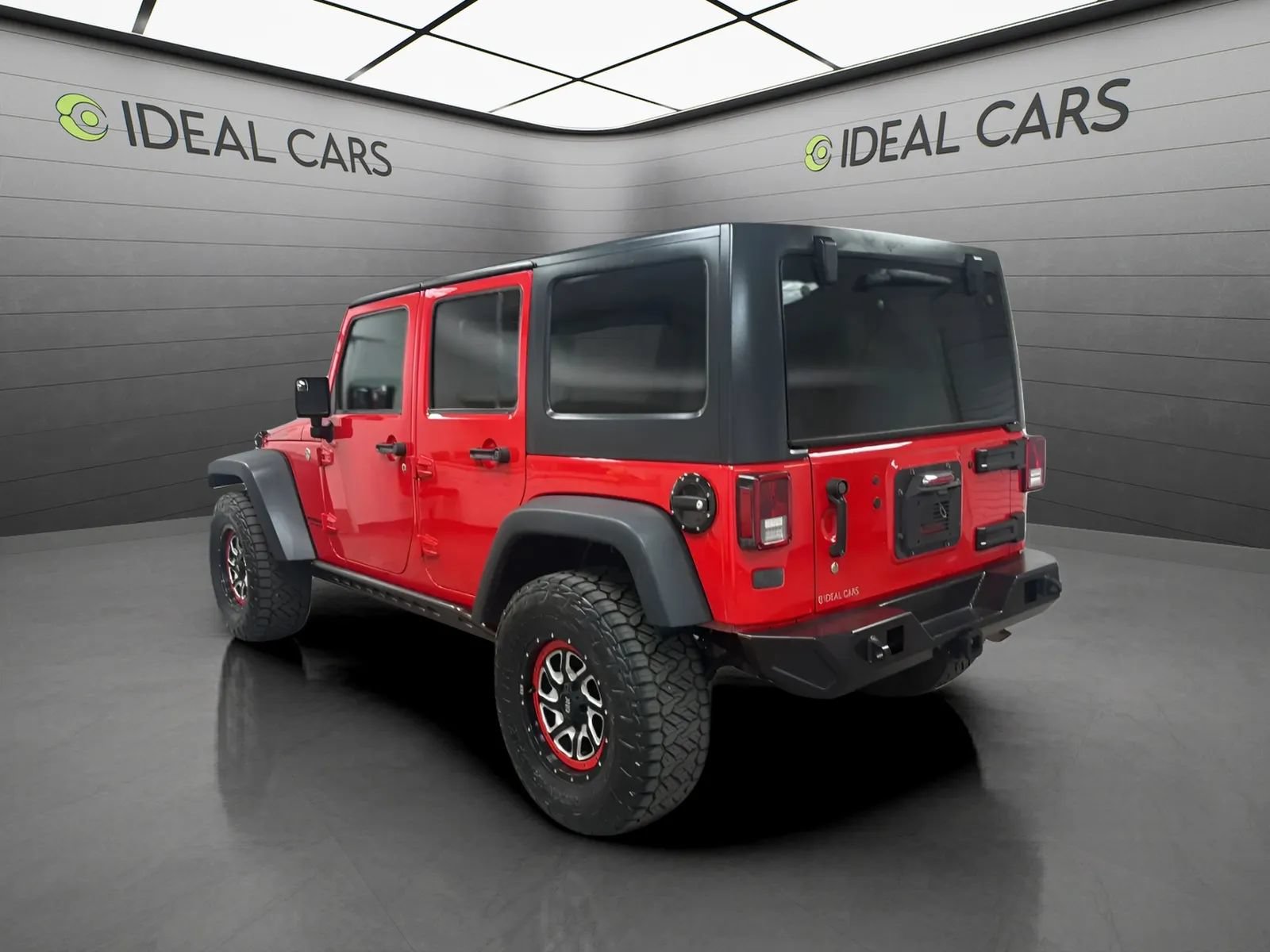 Used 2017 Jeep Wrangler Unlimited Rubicon w/ Connectivity Group AWD/4WD image 7